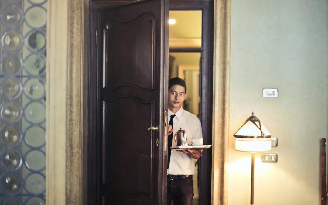 Hotel Organizational Structure – How It Works & Examples
